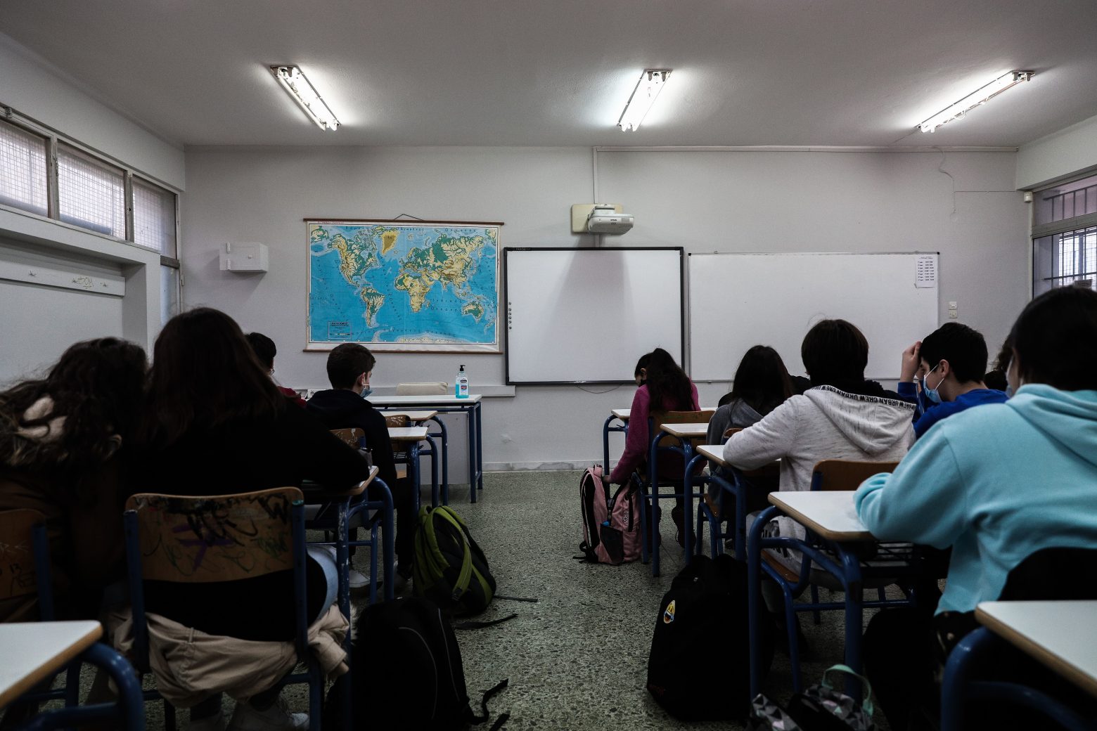 Πρόσληψη εκπαιδευτικών στη Δευτεροβάθμια Εκπαίδευση, για την ενίσχυση της οικονομικής παιδείας, ζητά το Οικονομικό Επιμελητήριο Ελλάδος.
