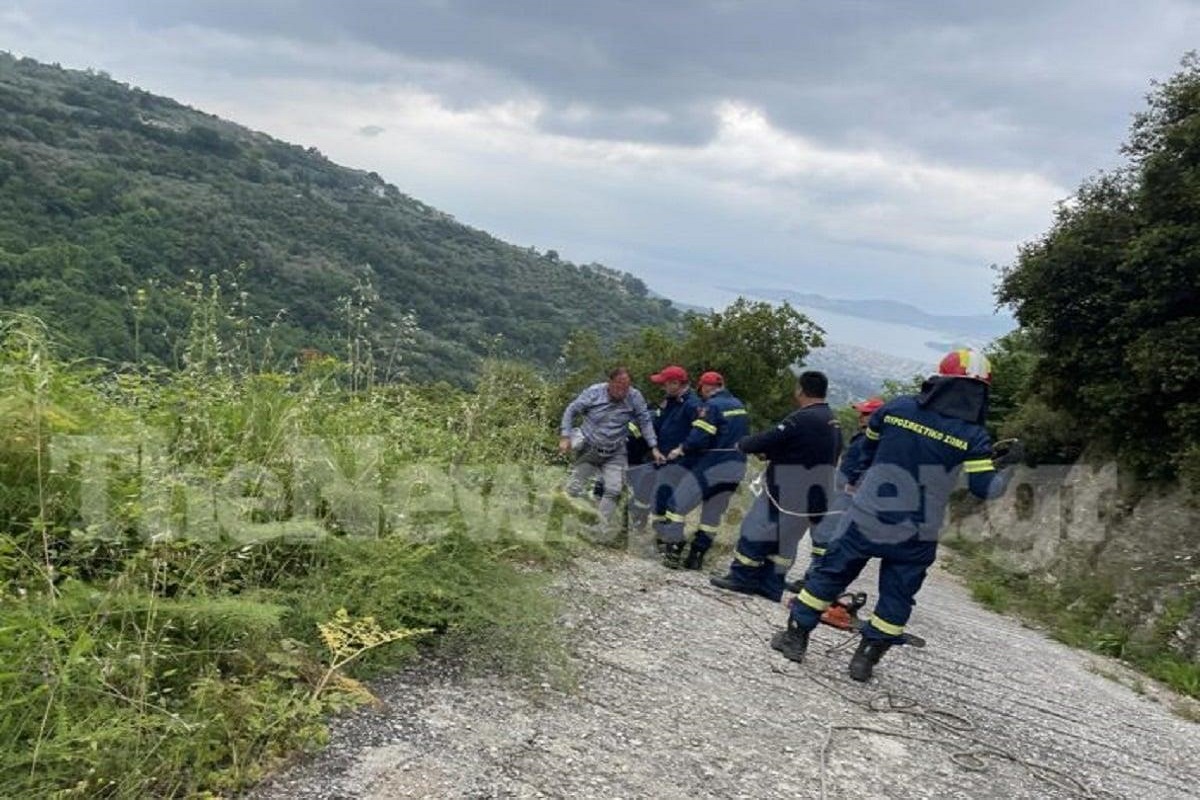 Βόλος: Αυτοκίνητο έπεσε σε χαράδρα 10 μέτρων