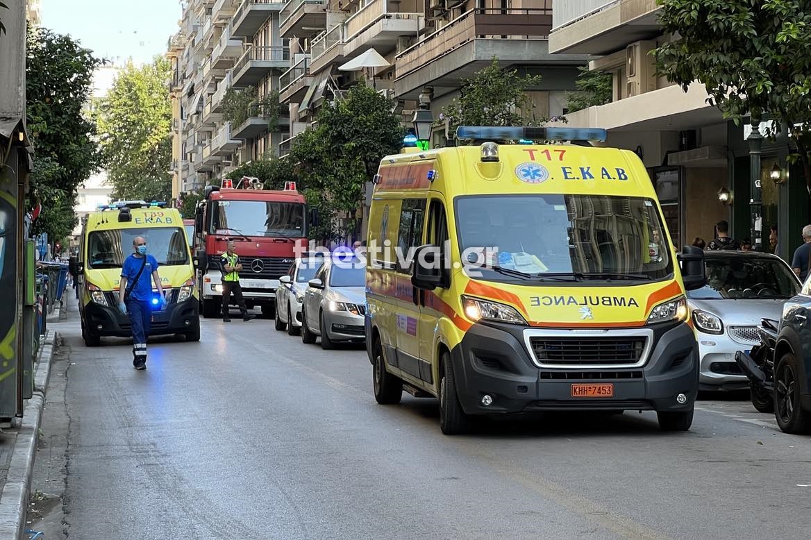 Θεσσαλονίκη: Πάνω από 40 απεγκλωβισμούς ύστερα από φωτιά σε ιδιωτική κλινική