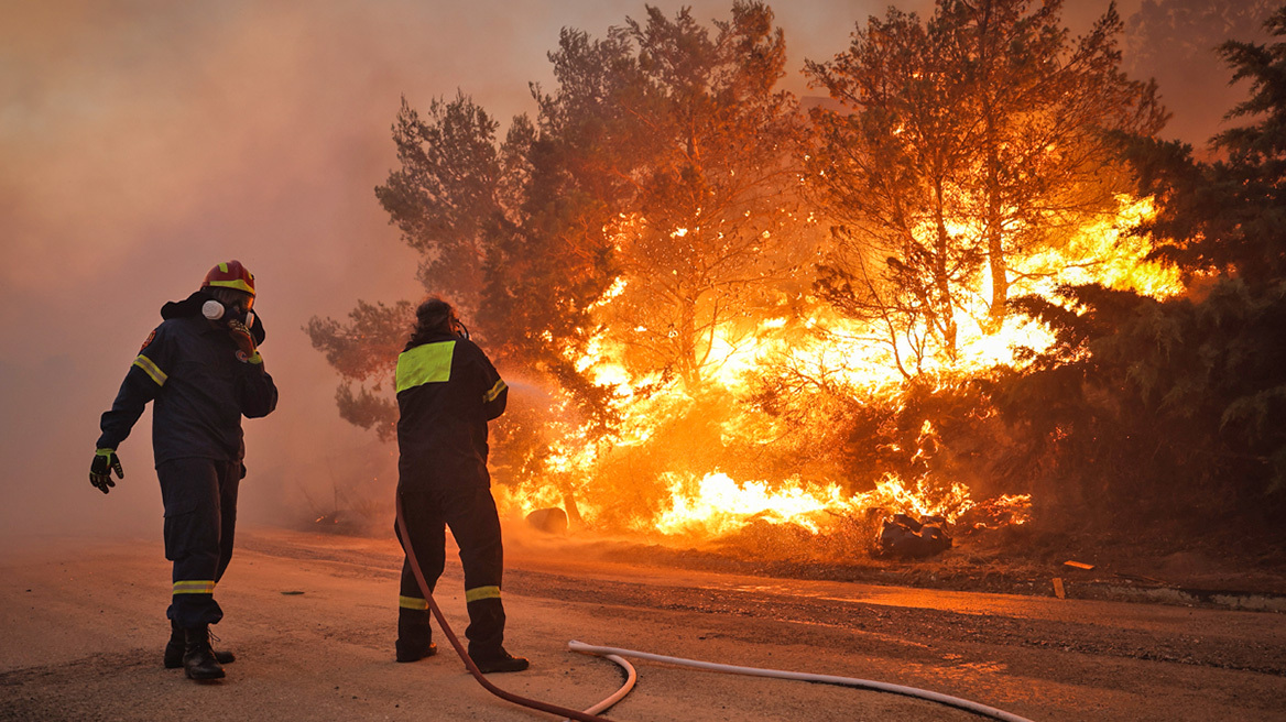 Αλεξανδρούπολη: Άλλοι 8 πυροσβέστες, μετά τον Διοικητή Σπύρο Κούτρα, διακομίσθηκαν στο Νοσοκομείο Αλεξανδρούπολης