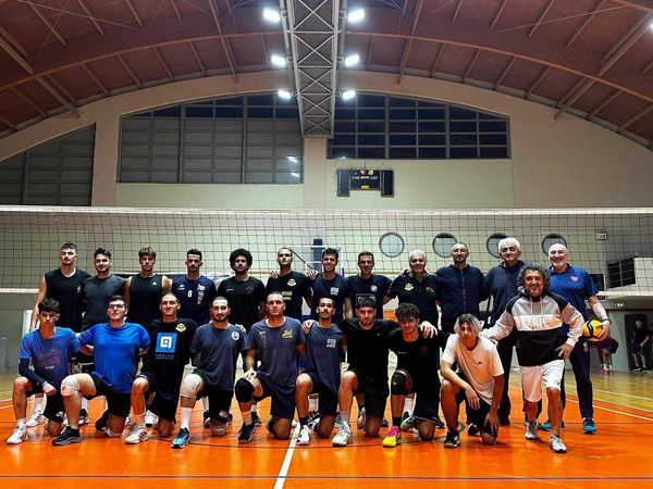 Ο διεθνής FIVB instructor και προπονητής Εθνικών ομάδων στην Ασία Dragan Mihailovic στην Κομοτηνή