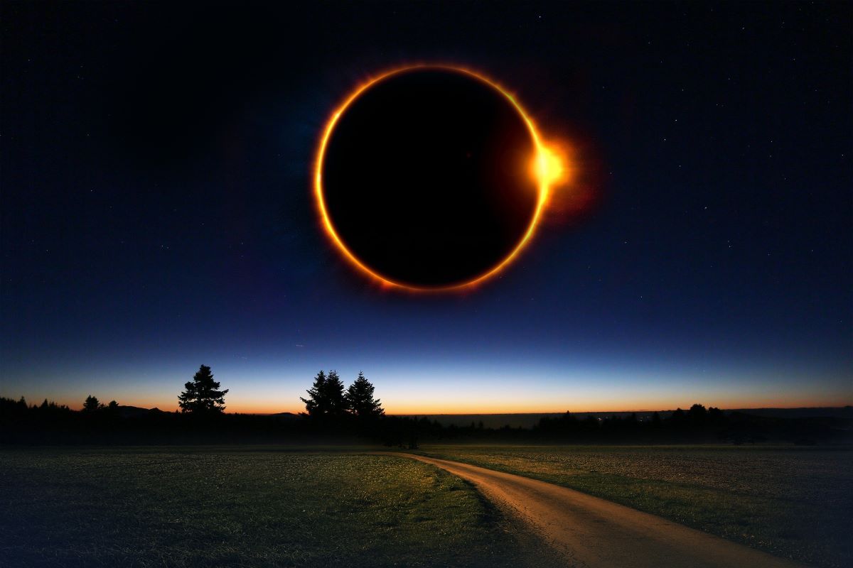 Έκλειψη Ηλίου: Το σπάνιο  «δαχτυλίδι της φωτιάς» στον ουρανό – Θα το ξαναδούμε το 2046!