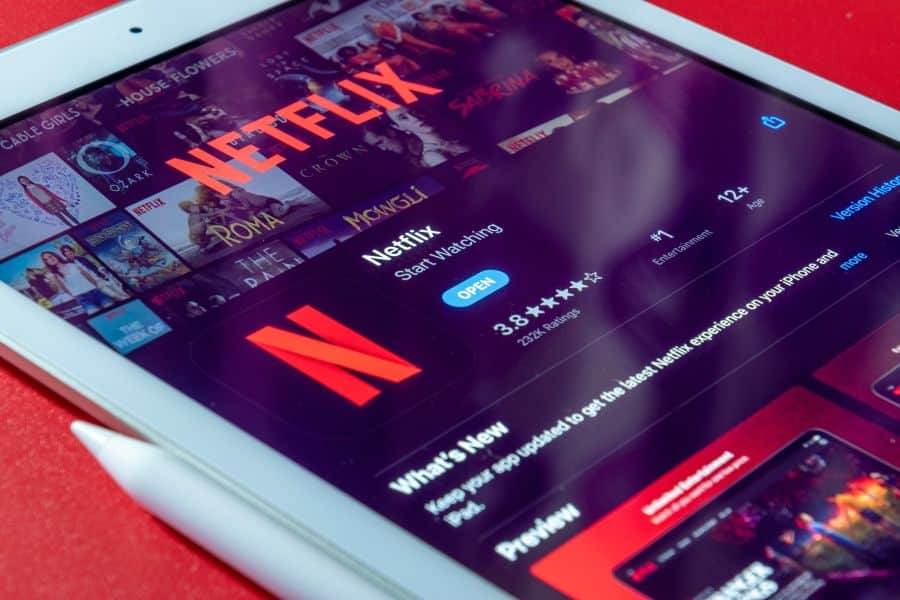 Netflix: Ποιες νέες σειρές και ταινίες θα μας καθηλώσουν όλο τον Ιανουάριο του 2024