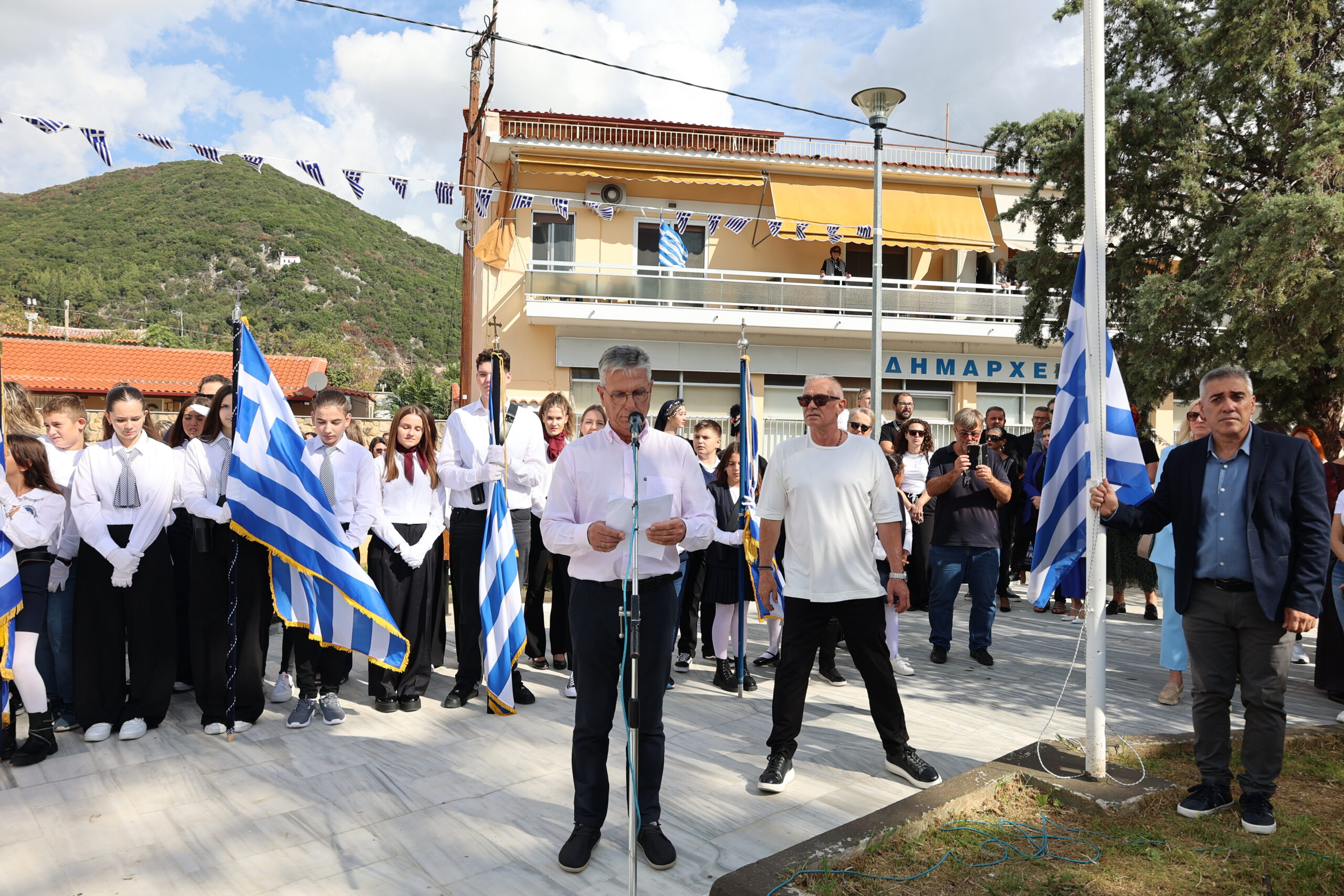 Ελευθέρια Ιάσμου 2024: Με ποια ιδιότητα έκανε την έπαρση σημαίας ο Ηλίας Μπούκας;