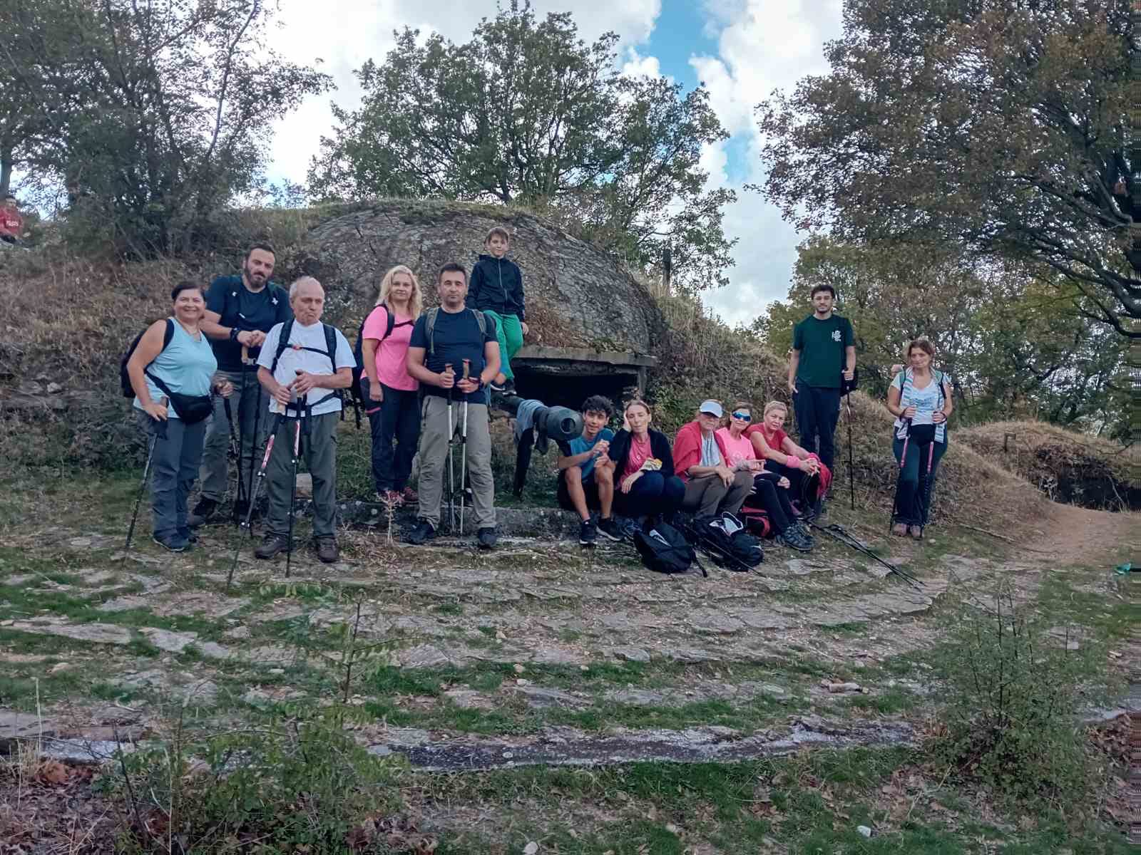 Πεζοπορική διαδρομή του ΕΟΣ Κομοτηνής σε Οχυρό Νυμφαίας και Παρχάρια (φωτος)