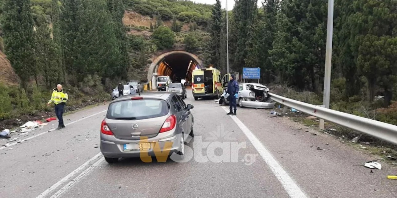 Θανατηφόρο δυστύχημα στην Αράχωβα – ΙΧ συγκρούστηκε με φορτηγό