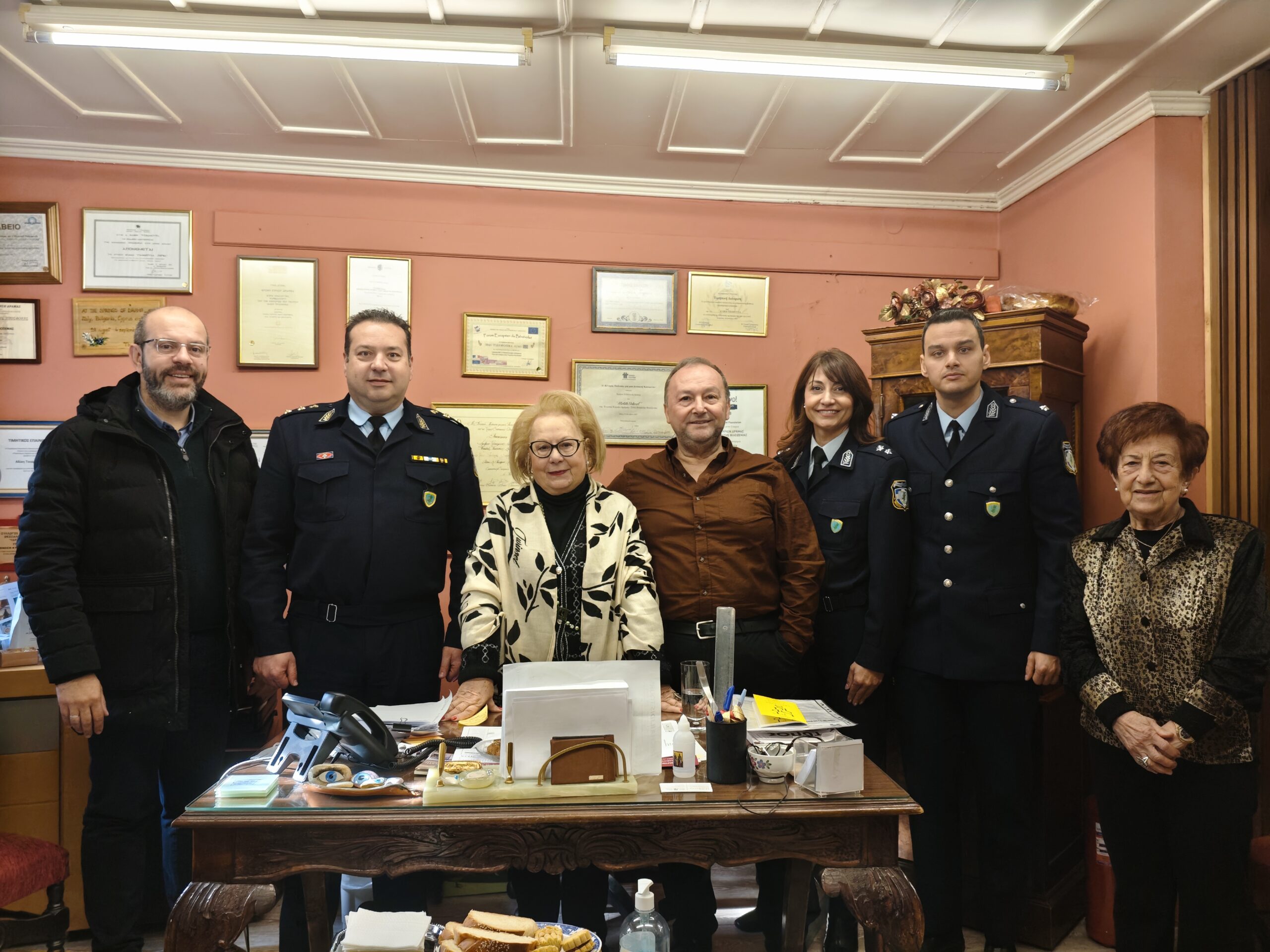 Πέτυχε τον στόχο του ο φιλανθρωπικός αγώνας ποδοσφαίρου που διοργάνωσε η Διεθνής Ένωση Αστυνομικών (I.P.A.-Δράμας) -Τα έσοδα διατέθηκαν στην Ένωση Κυριών Δράμας- Σ.Α.Φ.