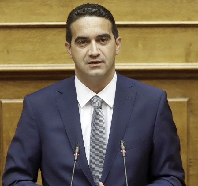 Μιχάλης Κατρίνης: Δέσμευση υπουργείου για νέο μισθολόγιο στις Ένοπλες Δυνάμεις-Θολό το τοπίο για τα στρατόπεδα που κλείνουν